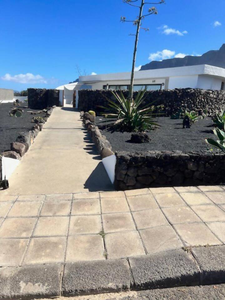Lanzarote Famara Beach Bungalow Exteriér fotografie